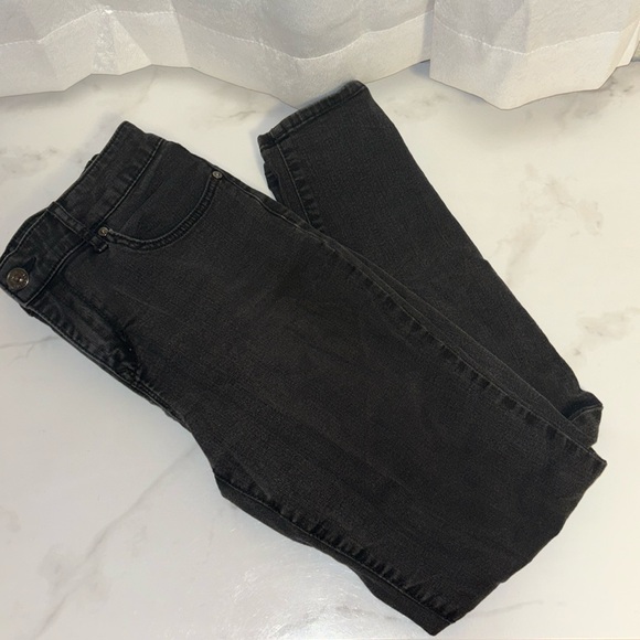 Gloria Vanderbilt Denim - Gloria Vanderbilt Women’s Edgy Black Denim Jeans Size 6